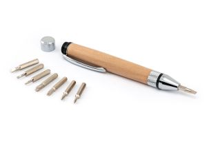 Symbolbild. Holz nicht im Lieferumfang enthalten.