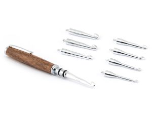 Symbolbild. Holz nicht im Lieferumfang enthalten.